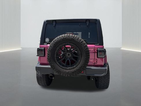 Used 2021 Jeep Wrangler Unlimited Sahara w/ Cold Weather Group AWD/4WD image 5