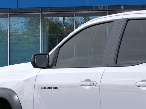 New 2026 Chevrolet Colorado ZR2 w/ Technology Package AWD/4WD image 12