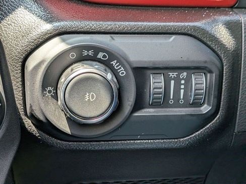 Used 2022 Jeep Wrangler Unlimited Rubicon w/ LED Lighting Group AWD/4WD image 20