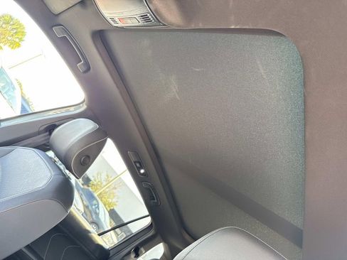 Used 2022 Volkswagen Tiguan SE R-Line image 49