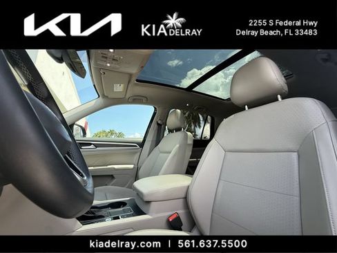 Used 2021 Volkswagen Atlas SE w/ Panoramic Sunroof Package FWD image 20