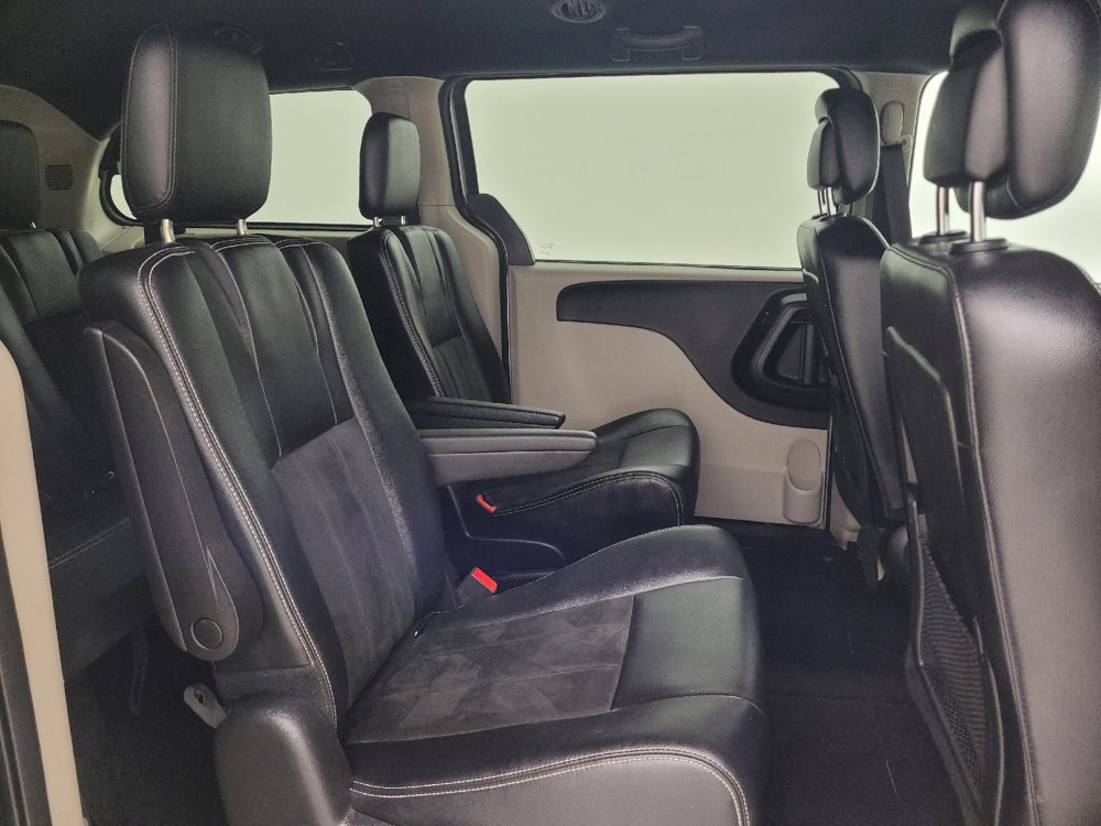 Used 2019 Dodge Grand Caravan SXT FWD image 19