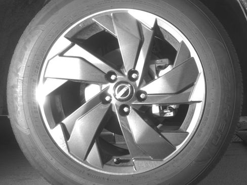 Used 2025 Nissan Rogue SV FWD image 10