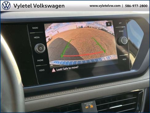 Certified 2023 Volkswagen Taos SE w/ Black Wheel Package image 26