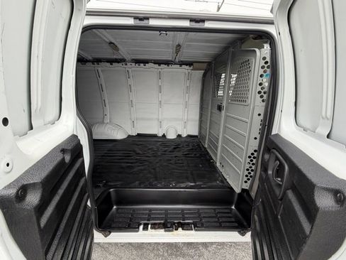 Used 2019 Chevrolet Express 2500 w/ Driver Convenience Package image 26