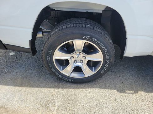 Used 2026 RAM 1500 Express AWD/4WD image 8