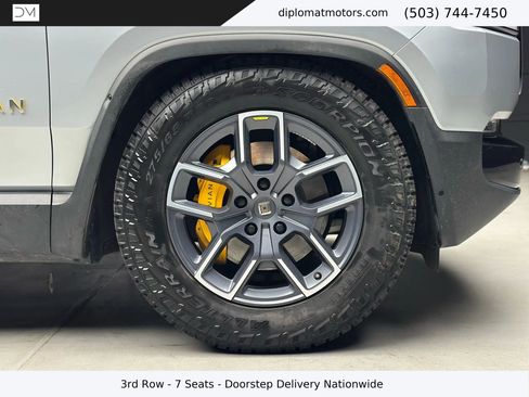 Used 2023 Rivian R1S Adventure image 41