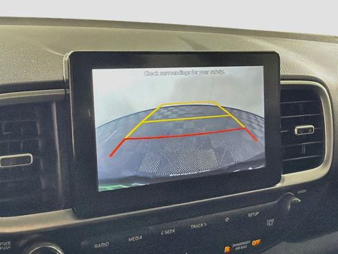 Used 2020 Hyundai Venue SEL FWD image 22