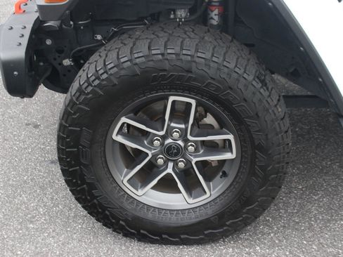 Used 2024 Jeep Gladiator Mojave image 41