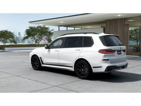 New 2026 BMW X7 xDrive40i w/ Executive Package image 2