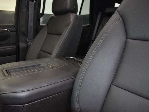 Used 2022 Chevrolet Tahoe Z71 w/ Off-Road Capability Package image 14