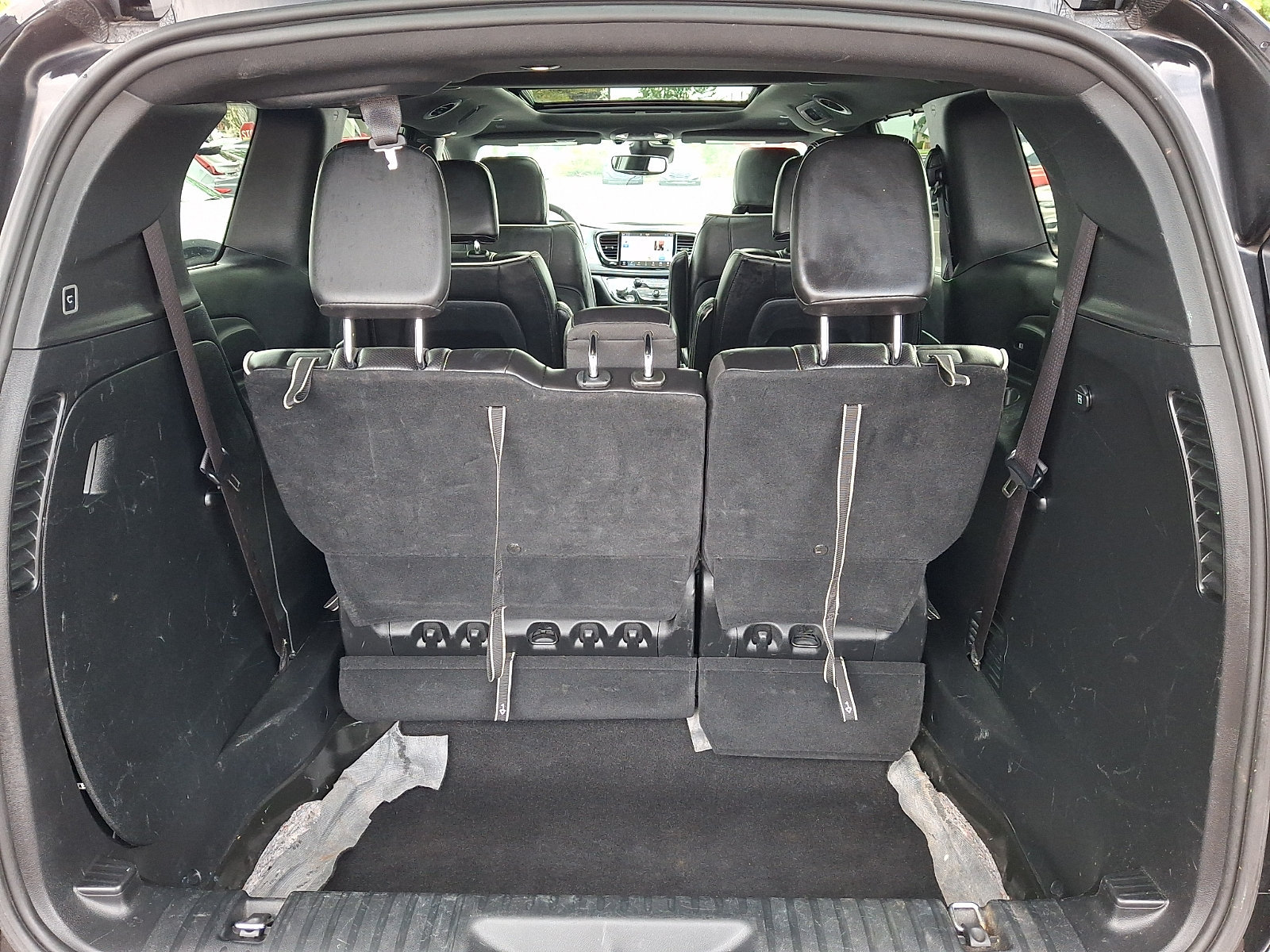 Used 2025 Chrysler Pacifica Limited FWD image 30