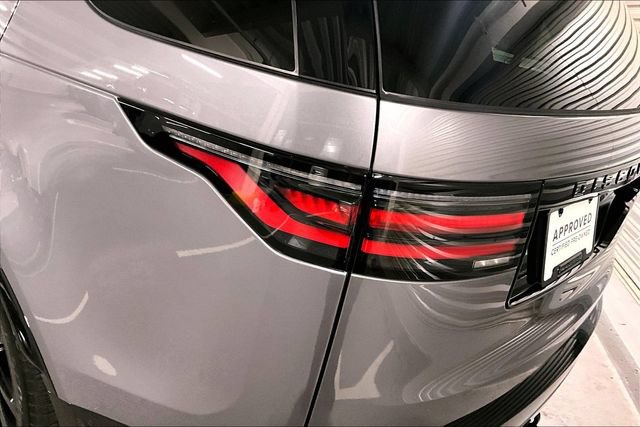 Certified 2025 Land Rover Discovery Dynamic SE AWD/4WD image 29
