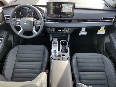 New 2026 Mitsubishi Outlander Trail Edition image 2