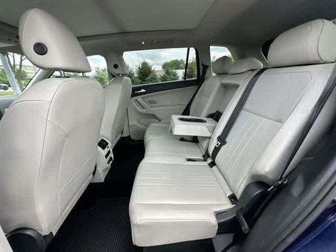 Used 2022 Volkswagen Tiguan SE AWD/4WD image 18