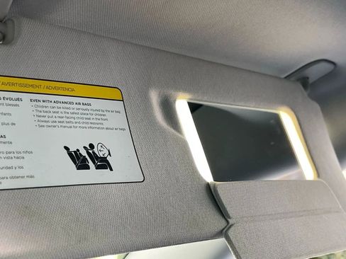 Used 2018 Tesla Model 3 Mid Range image 27