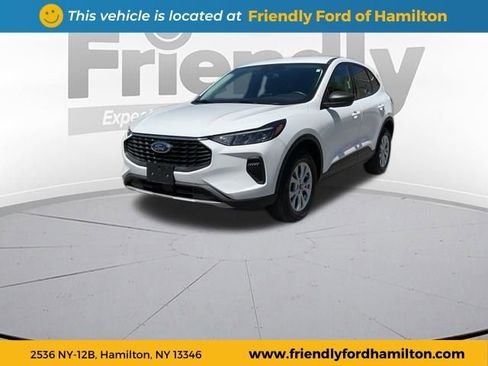 Used 2025 Ford Escape Active AWD/4WD image 1