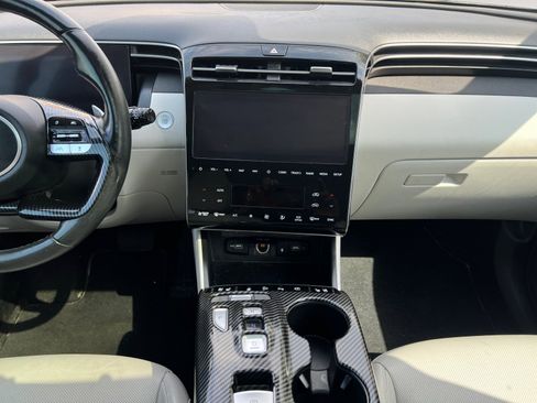 Used 2022 Hyundai Tucson Limited w/ Cargo Package image 11