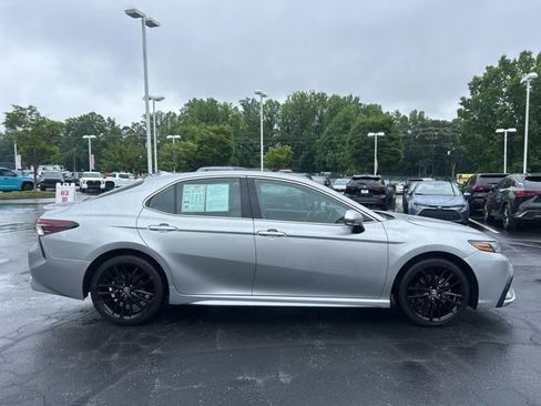 Used 2024 Toyota Camry XSE FWD image 5
