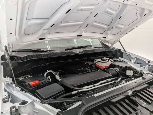 Used 2025 Chevrolet Silverado 1500 W/T w/ WT Value Package image 17