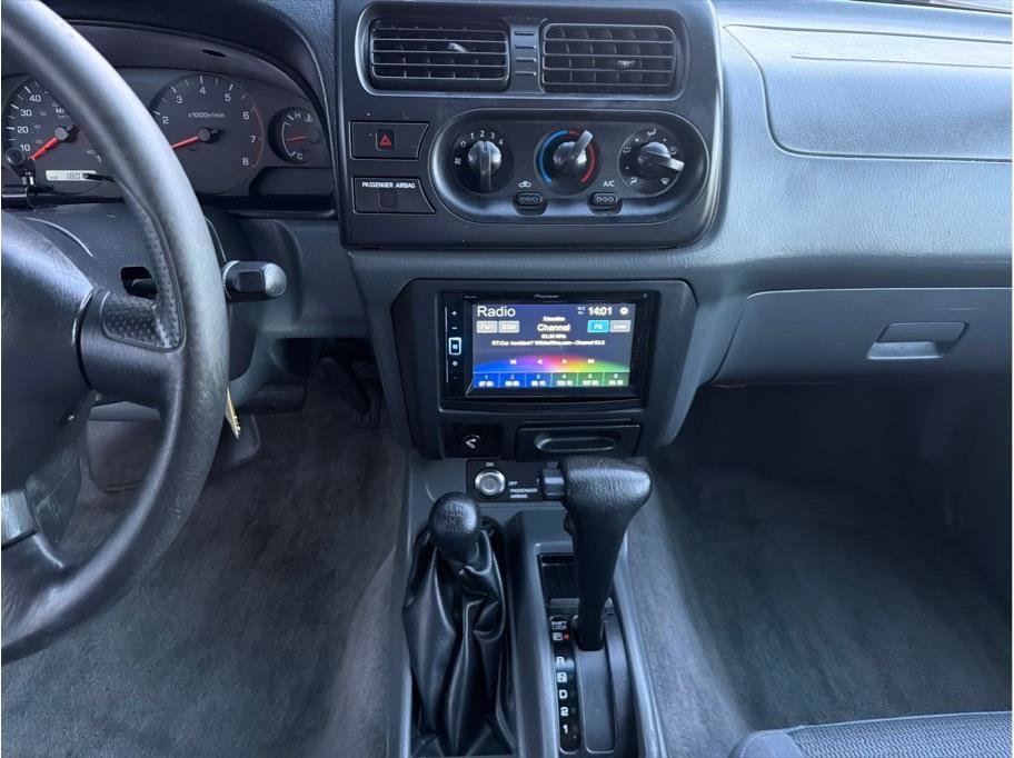 Used 2001 Nissan Frontier XE AWD/4WD image 16