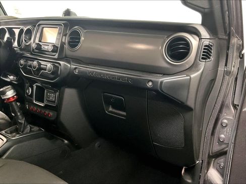 Used 2022 Jeep Wrangler Sport image 13