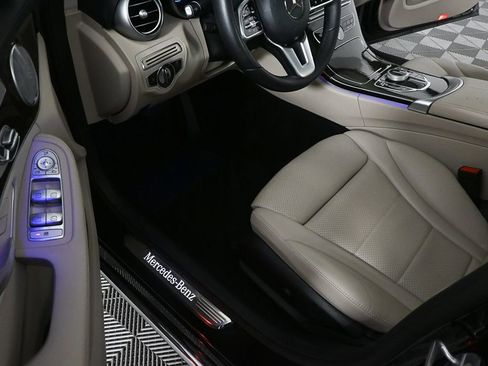 Used 2021 Mercedes-Benz C 300 Sedan image 7