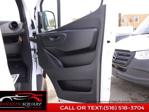 Used 2024 Mercedes-Benz Sprinter 2500 image 19