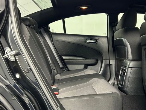 Used 2019 Dodge Charger SXT AWD/4WD image 10