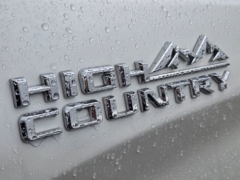 Used 2019 Chevrolet Silverado 1500 High Country w/ Technology Package AWD/4WD image 22