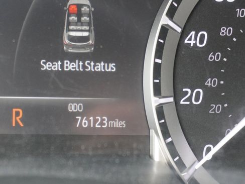 Used 2022 Toyota Highlander XLE image 30