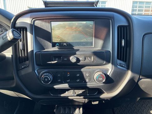 Used 2018 Chevrolet Silverado 1500 Custom w/ Custom Value Package image 26