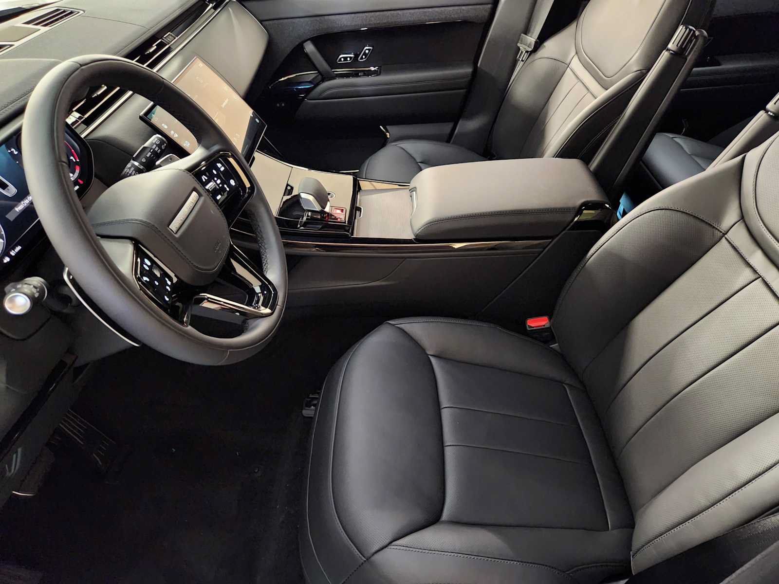 New 2027 Land Rover Range Rover Sport Dynamic SE AWD/4WD image 14