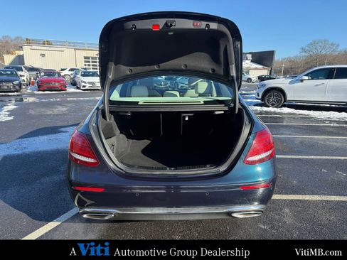 Used 2017 Mercedes-Benz E 300 4MATIC image 23