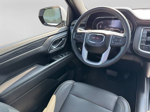 Used 2023 GMC Yukon SLT w/ SLT Luxury Package AWD/4WD image 21