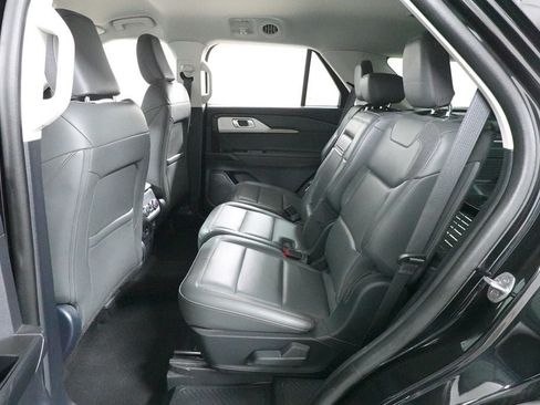 Certified 2025 Ford Explorer Active w/ Active Comfort Package AWD/4WD image 27