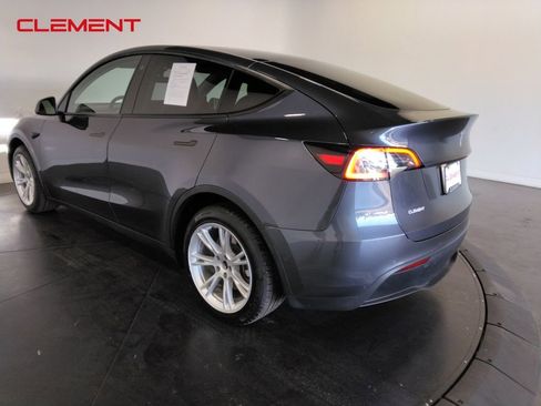 Used 2021 Tesla Model Y Long Range image 7