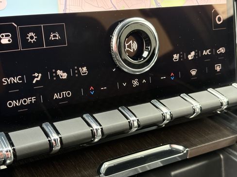 Used 2024 GMC Acadia Denali w/ Super Cruise Package image 27