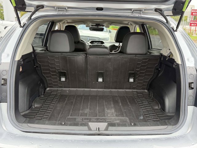 Used 2020 Subaru Crosstrek 2.0i Limited w/ Moonroof Package w/Navigation AWD/4WD image 8