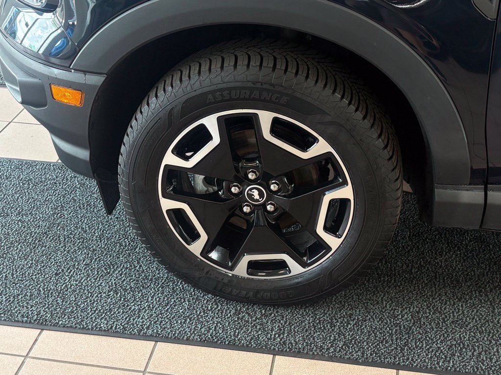 Used 2023 Ford Bronco Sport Outer Banks AWD/4WD image 11