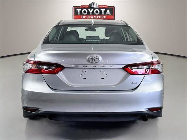 Certified 2022 Toyota Camry LE FWD image 6
