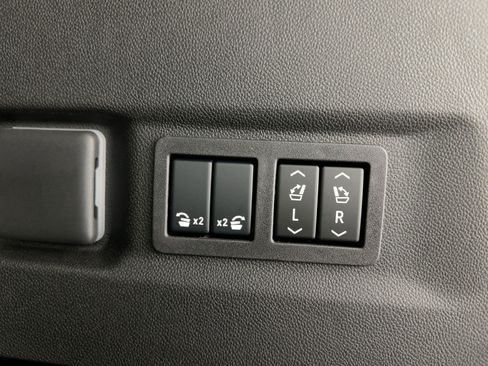 New 2026 Chevrolet Suburban Premier AWD/4WD image 16