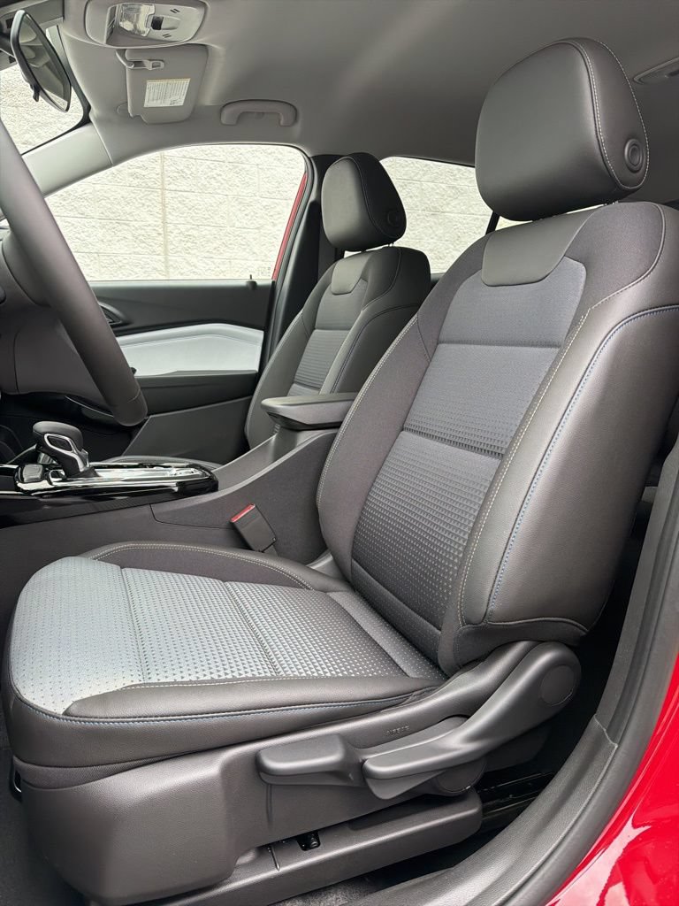 New 2026 Chevrolet Trax LT w/ Driver Confidence Package FWD image 7