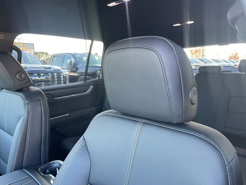 New 2026 GMC Acadia Elevation w/ Elevation Premium Package image 19