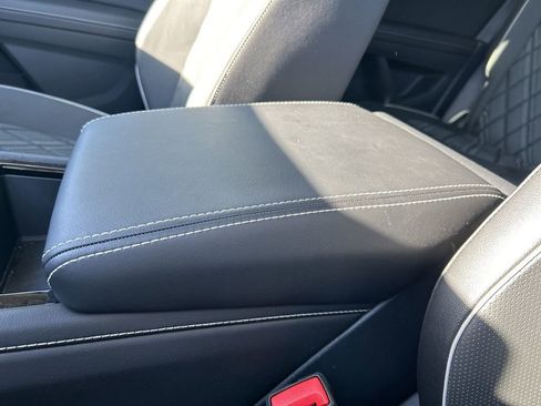 Certified 2025 Volkswagen Atlas SEL Premium R-Line image 41