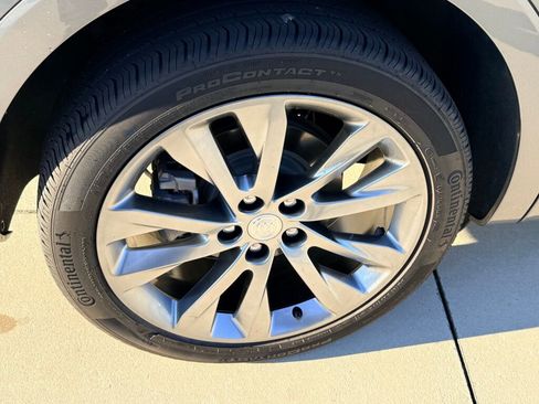 Used 2021 Buick Envision Avenir w/ Technology Package II image 13