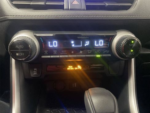 Used 2023 Toyota RAV4 LE AWD/4WD image 20