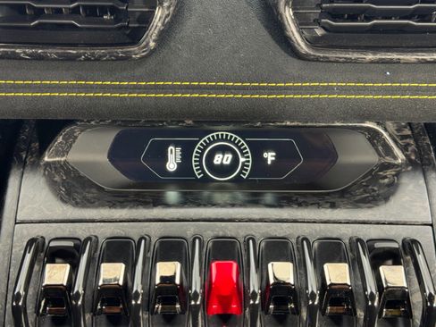 Used 2018 Lamborghini Huracan Performante image 29