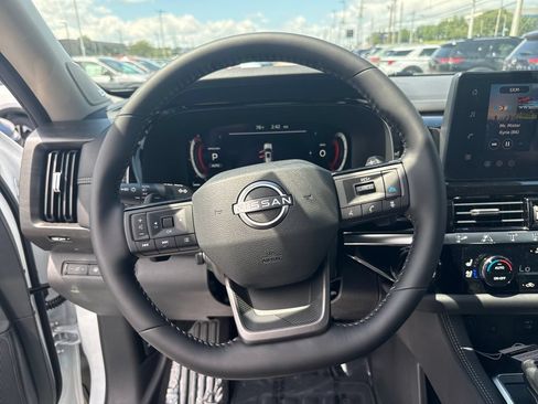 New 2026 Nissan Pathfinder Platinum w/ Cargo Package AWD/4WD image 17