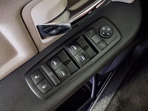 Used 2012 RAM 1500 Lone Star RWD image 25